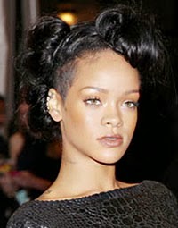 Qual é o nome do corte de cabelo da Rihanna?